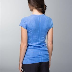 BNWOT Lululemon Swiftly blue Tech Top size 4
